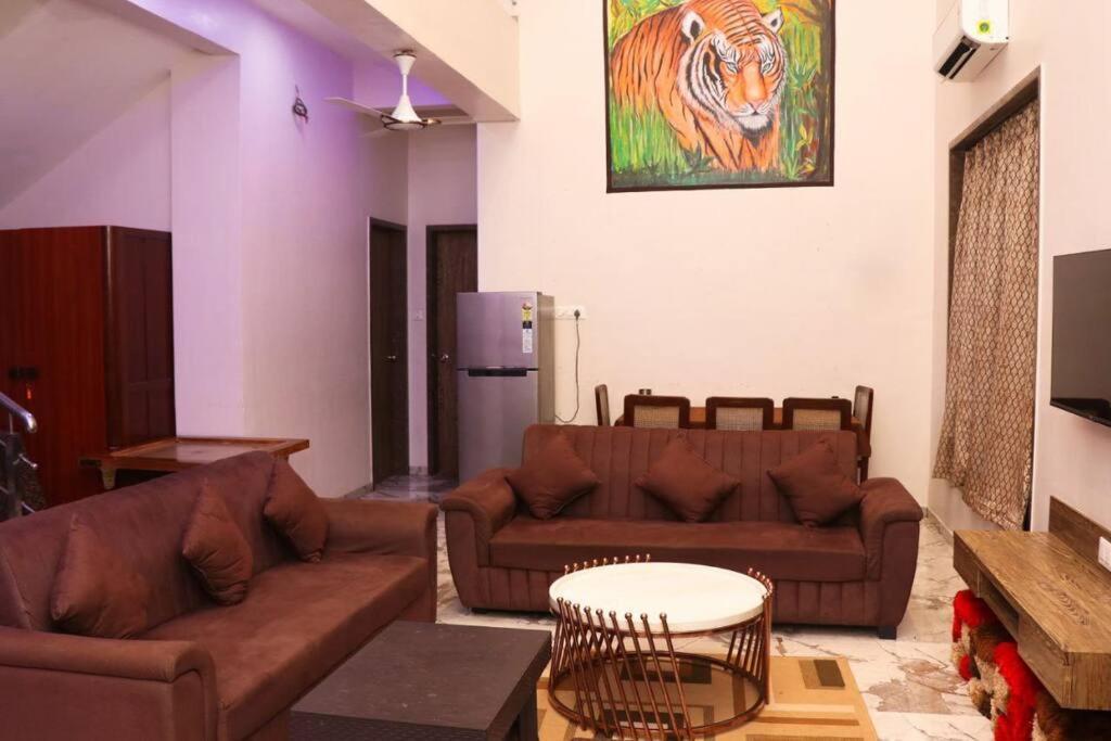 Gk Beach House 5Bhk Pvt Pool Villa Мумбай Екстериор снимка